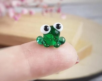 Glass frog gifts Tiny glass animals Frog figurines Miniature frog decor Frog ornament Desk decor Tiny frog fits Aquarium and Terrarium