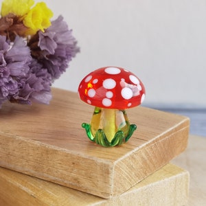 Miniature mushroom figurine Toadstool decor Mushroom gifts Toadstool ornaments Tiny glass animals Desk decor Glass mushroom Tiny mushroom