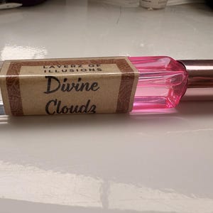 Perfume Divine Clouds: combinación de fragancias A. Grande Cloud y Not A de Juliette. imagen 7