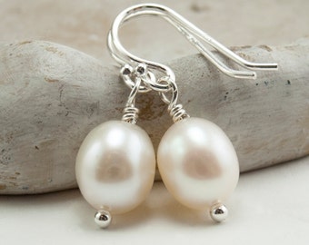 Freshwater Pearl Earrings in Sterling Silver, June Birthstone Jewelry, Simple Classic Everyday Wear Minimalist Drop Dangle