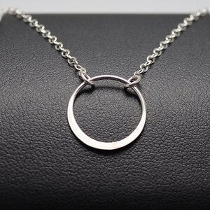 Sterling Silver Circle Necklace, Simple and Classic, Eternity Karma Hammered Open Circle Necklace, Minimalist Everyday Jewelry for Layering image 3