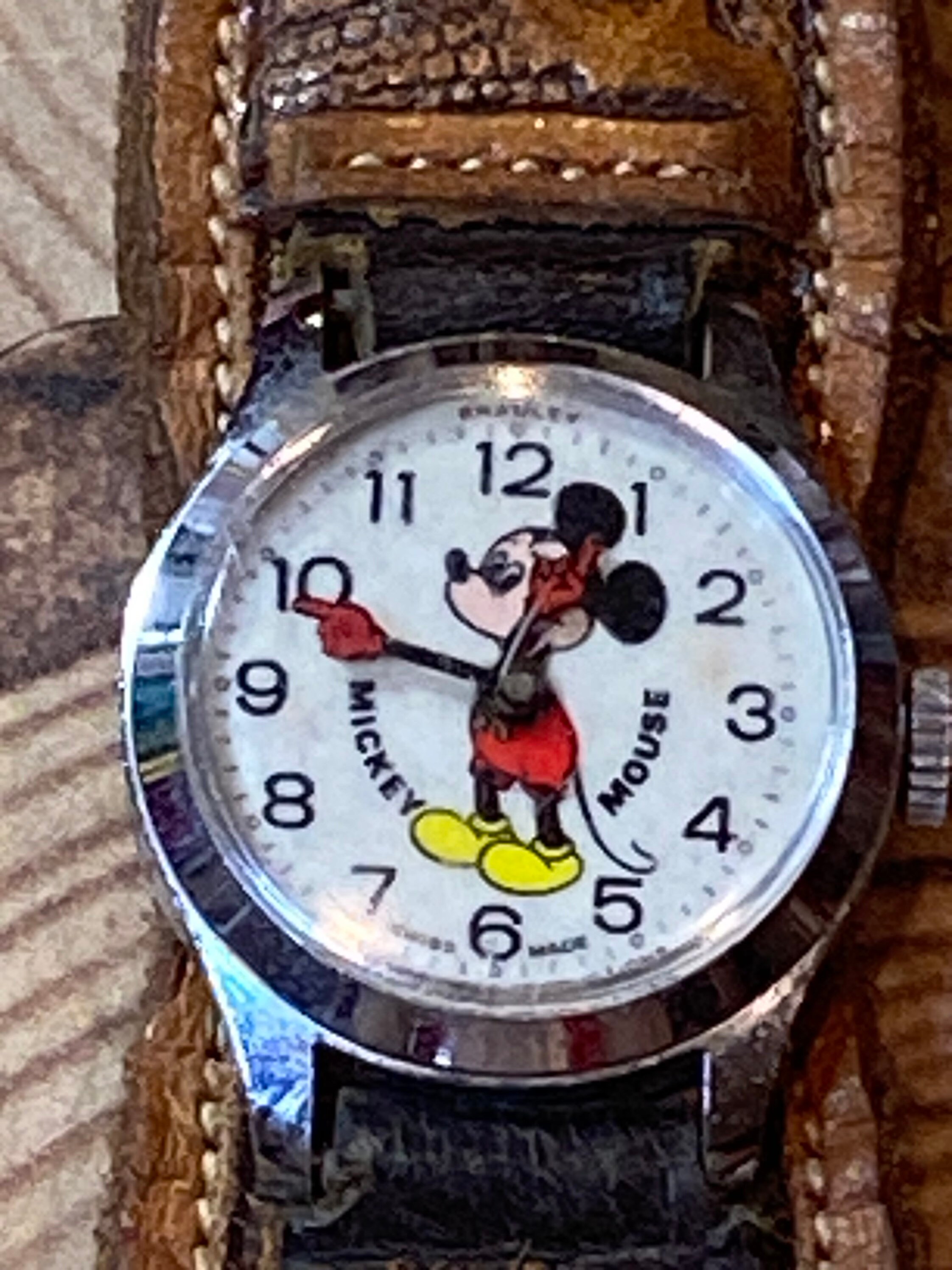 Vintage 1970’s Disney Mickey Mouse watch - genuine leather band 1970s BRADLEY Mickey Mouse Wristwatch Walt Disney Production  main image 4