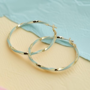 Elegant Gold Twist Hoop Earrings - Chic Stylish Jewelry