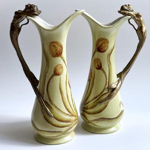 Ein Paar Vasen im Jugendstil