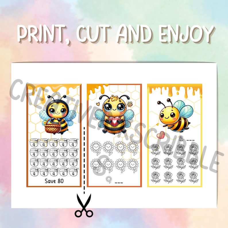 以下が含まれることがあります： 「PRINT, CUT AND ENJOY」の文字が入った、蜂をテーマにした印刷可能な貯蓄トラッカー。デザインは、漫画の蜂、ハニカム、花が描かれた3つのパネルで構成されています。1つのパネルには「Save 80」の文字が入った瓶があります。