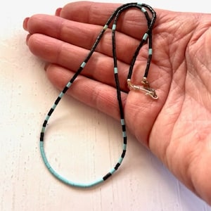 Collar de cuentas heishi de ónix y turquesa de 3-4 mm - Estilo suroeste