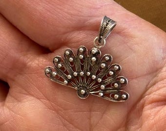 Colgante de abanico de filigrana de plata de ley - Colgantes de plata de ley - Charm de abanico de filigrana