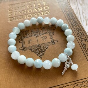Aquamarine Stretch Yoga Bracelet - Aquamarine Beaded Gemstone Bracelet - Aquamarine Jewelry