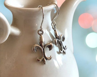 Sterling Fleur de Lis Earrings - French Fleur de Lis Earrings - Sterling Silver Earrings