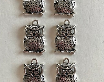 Owl Pendant Charms - 6 Small Pewter Owl Pendants - Bird Charms