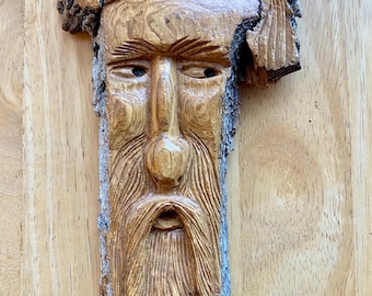 Intaglio della corteccia di legno