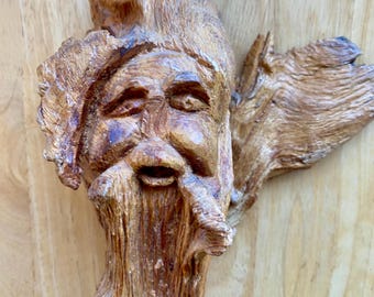 Intaglio della corteccia di legno