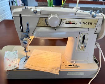 Macchina da cucire Singer 411G classica vintage
