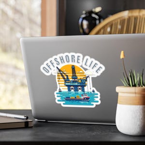 Adesivo in vinile, adesivo "OFFSHORE LIFE" con piattaforma petrolifera offshore - Decorazione nautica, adesivo per laptop, adesivo per finestrino auto, adesivo a tema oceano, adesivo per borraccia
