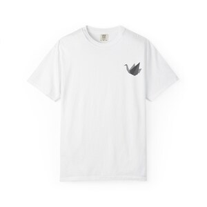 Minimalist Crane T-Shirt, Unisex Tee for Nature Lovers, Gift for Birdwatchers, Casual Wear, Spring Fashion