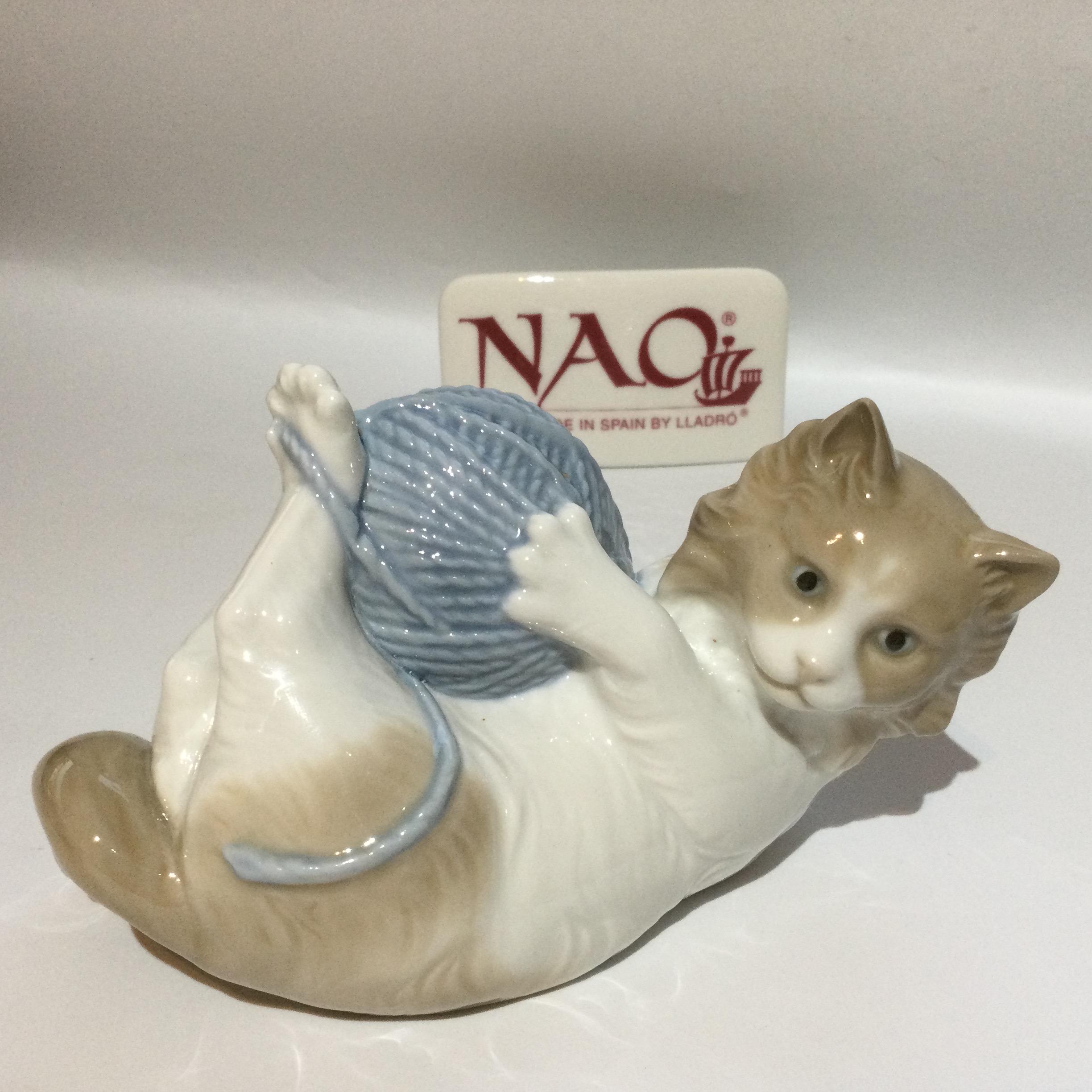 NAO by Lladro Porcelain CAT With Ball of Wool - Etsy