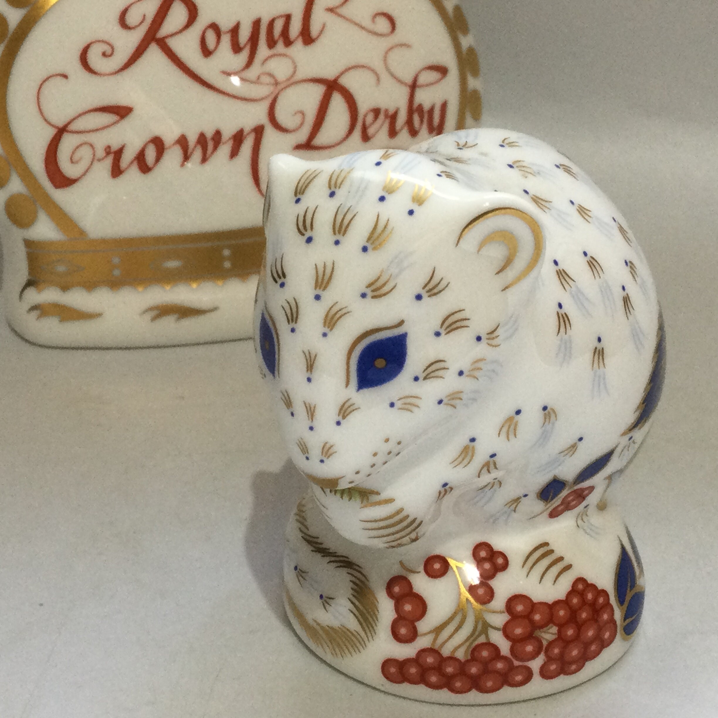 ロイヤルクラウンダービー ダービー ドーマウス ペーパーウェイト