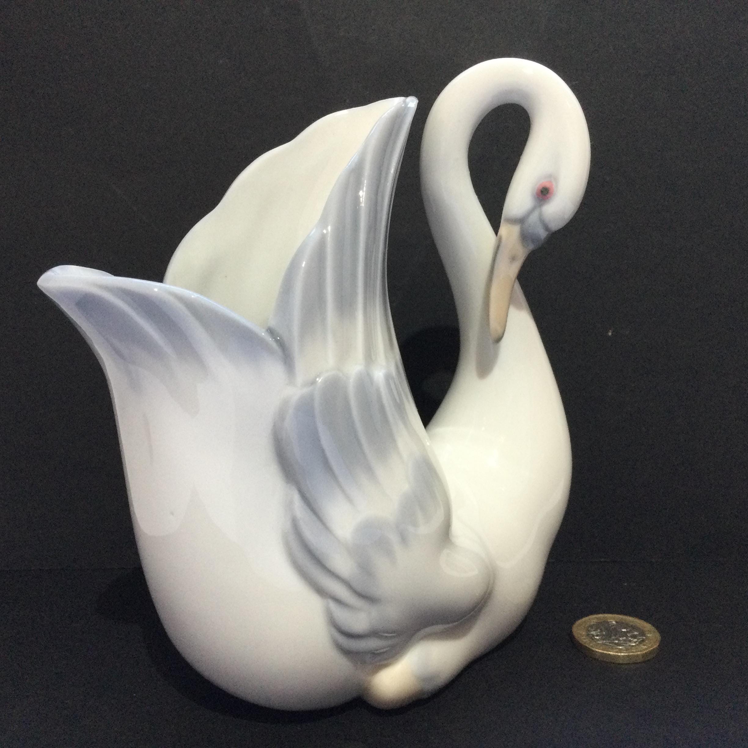 NAO by Lladro スワン花瓶 - Etsy 日本