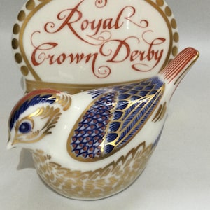 Royal Crown Derby GOLDCREST Paperweight (SILVER Stopper)