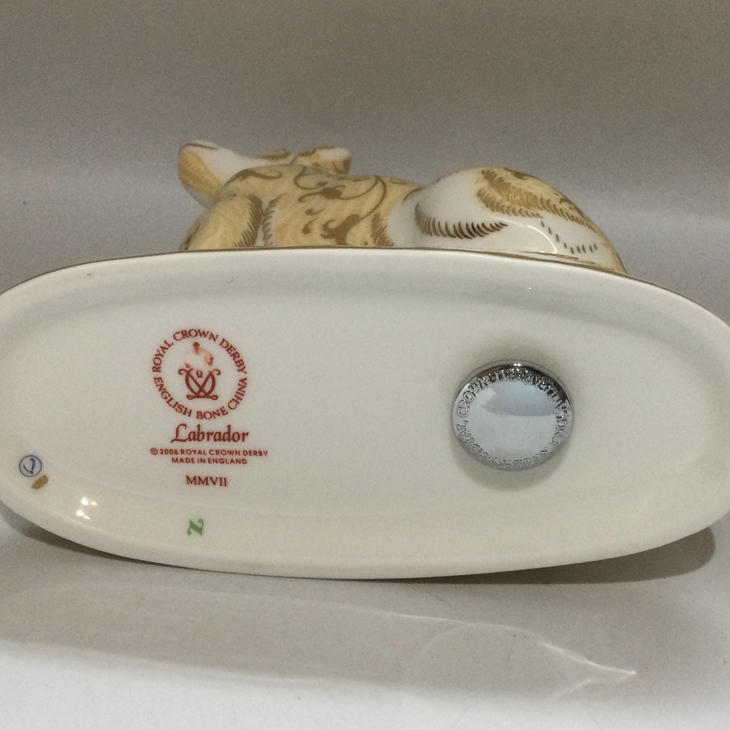 ロイヤルクラウンダービー ラブラドール犬（箱入り） - Etsy 日本