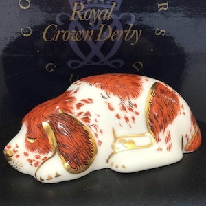 Boxed Royal Crown Derby 2000 COLLECTORS GUILD PUPPY Paperweight