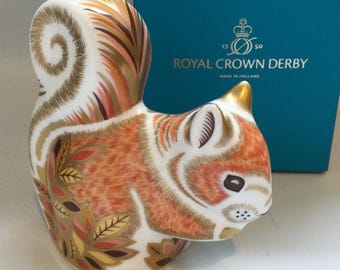 Boxed Royal Crown Derby AUTUMN  SQUIRREL Paperweight