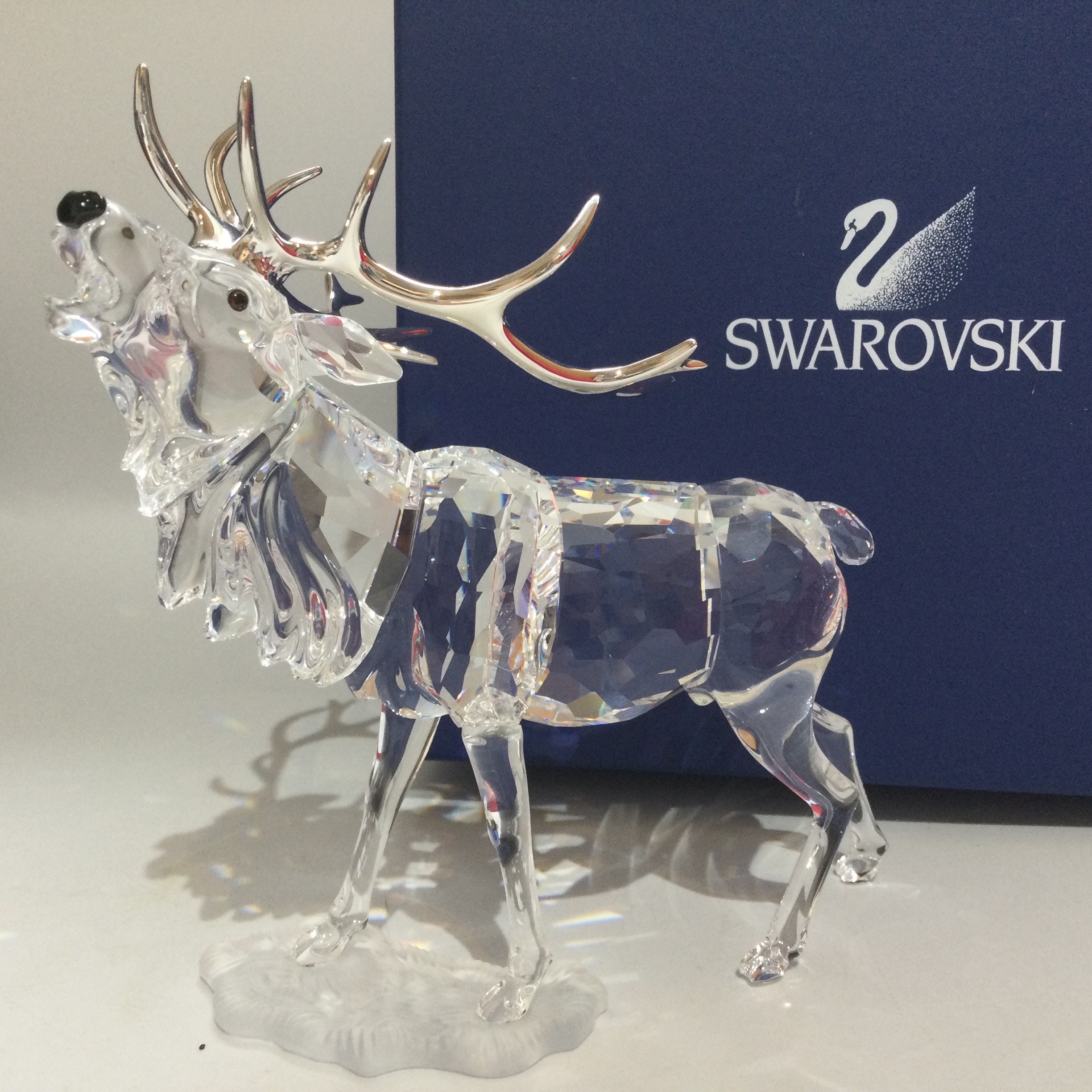 スワロフスキークリスタル 雄鹿 専用ケース付き ケース入り