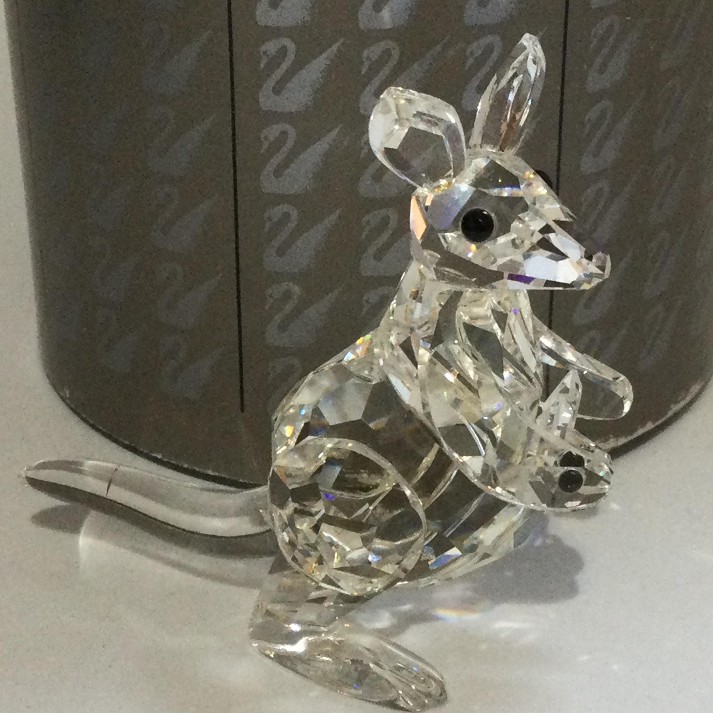 箱入りスワロフスキークリスタルカンガルーとベビージョーイ #181756