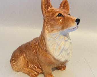 J.ベスウィックの小さなコーギー犬の磁器の置物 - Etsy 日本