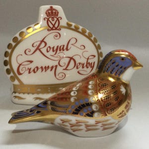 Royal Crown Derby LINNET Paperweight