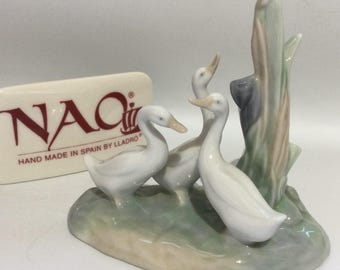 Vintage NAO by Lladro porcelain Figurine of 3 GEESE