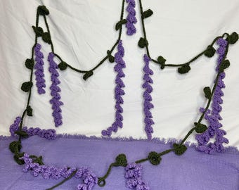 かぎ針編みの藤の花輪