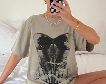 Corset Comfort Colors® vintage geïnspireerd shirt cadeau voor haar Lingerieliefhebber Y2K-shirt modeliefhebber begaafd sexy lingerieshirt modieus