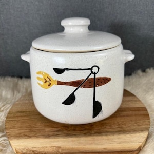 Vintage West Bend Bean Pot