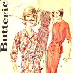 Puede incluir: Patrón de costura vintage para dos vestidos. El patrón es para las tallas 12-20. El primer vestido es de estampado floral con mangas largas y un frente abotonado. El segundo vestido es de color rojo sólido con mangas cortas y un frente abotonado. El patrón es de Butterick.