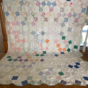 Vintage Hand Stitched Broken Wagon Wheel Style Quilt Primitive Patchwork Antique Farmhouse Quilting Sewing Crafts Cutter 57"x 86"