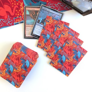 Fundas para cartas con dragones rojos y azules, bonitas fundas para Magic The Gathering, fundas azules para MTG Commander