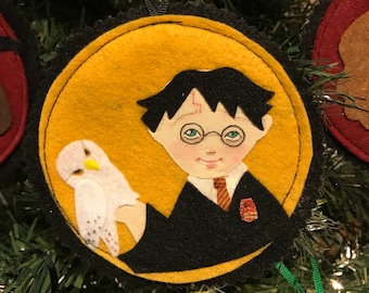 Wizard Boy Christmas Tree Ornament, feltro disegnato a mano appendere alla parete, patch, fatto su ordinazione