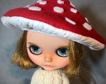 Blythe Red Mushroom Hat, gnome fairy beret helmet goblincore, cottagecore doll accessory