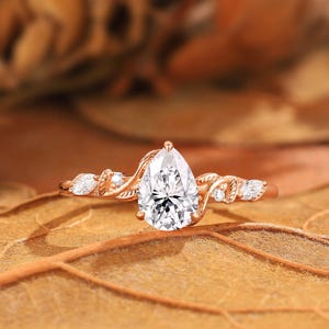 Moissanite Verlobungsring Birne geschnitten Roségold Blatt-Rebe Natur inspiriert Zweig & Blume Versprechen Ring zierliche Diamant Brautgeschenk