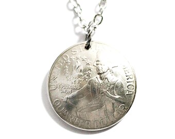 U.S. Bicentennial Quarter Domed American Coin Necklace, Pendant, Commemorative, Collectible, Vintage 1976 Jewelry Hendywood