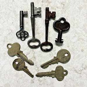 Antique Skeleton Keys Old Brass Keys Charms Pendants Destash Discount Supplies