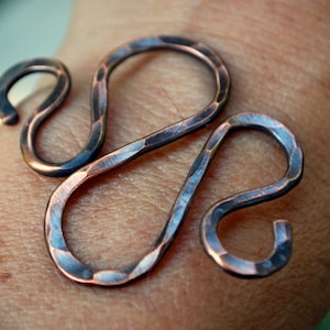 Qty 1 Textured Artistic Swirl  Antique Copper Focal Clasp - FREE SHIPPING USA