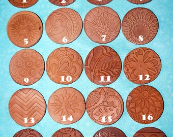 4 PC 1 5/8" Leder runden - strukturierte und gefärbt Ihrer Wahl