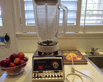 Vintage Oster "Osterizer" Galaxie Pulsematic 16 Blender in Working Order with Glass Pitcher