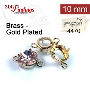 Peut inclure: Sertissage en laiton plaqué or pour un cristal Swarovski Elements de 10 mm, conçu pour être utilisé avec le cristal de taille 4470. Le sertissage comporte deux boucles pour la fixation aux bijoux.