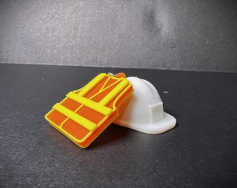 Set aus Baustellenweste und Schutzhelmohrringen - Gelbe und orangefarbene Bauweste mit weißem Schutzhelm