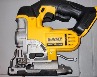 Dewalt DSC331 XR wallmount | Low profile jigsaw holder | 3D print file