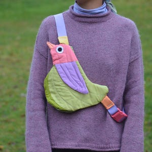 Patrón de costura en PDF para bolso con diseño de pájaro - Bolso bandolera Fly Away (bolso bandolera/mensajero con diseño de gallina, pato y pájaro cantor) imagen 12