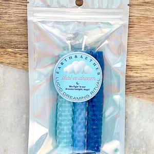 Mini velas de carillón para lanzar hechizos, establecer intenciones, rituales, trabajo energético. Hechas a mano y de origen local, 100 % cera de abejas de California, juego de 3. Lucid Dreaming